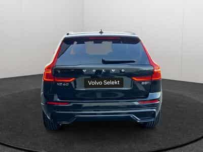 Volvo XC60 B5 AWD Ultra Dark / Essence (2025) - Foto 4