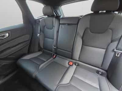Volvo XC60 B5 AWD Ultra Dark / Essence (2025) - Foto 13