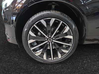 Volvo XC60 B5 AWD Ultra Dark / Essence (2025) - Foto 14