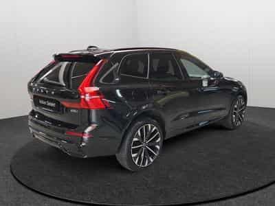 Volvo XC60 B5 AWD Ultra Dark / Essence (2025) - Foto 2