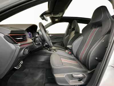 Skoda Kamiq Monte-Carlo+DSG+LED+P.Assisted+P.Park&Go (2025) - Foto 9
