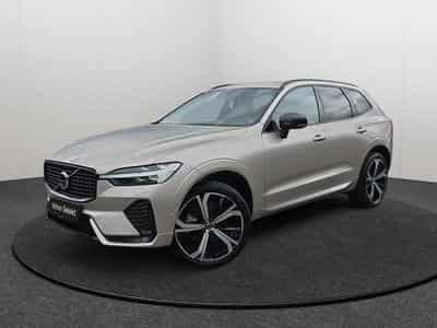 Volvo XC60 B4 Plus Dark / Essence (2024) - Foto 1