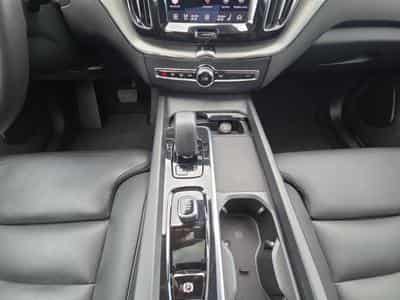 Volvo XC60 B4 Plus Dark / Essence (2024) - Foto 11