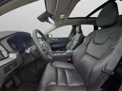 Volvo XC60 B4 Plus Dark / Essence (2024) - Foto 9