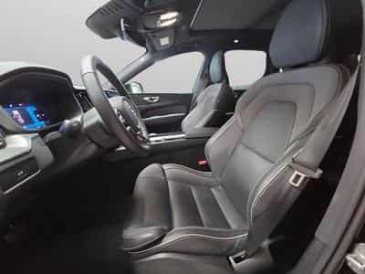 Volvo XC60 B5 AWD Plus Dark / Essence (2025) - Foto 10
