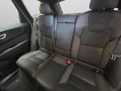 Volvo XC60 B5 AWD Plus Dark / Essence (2025) - Foto 13