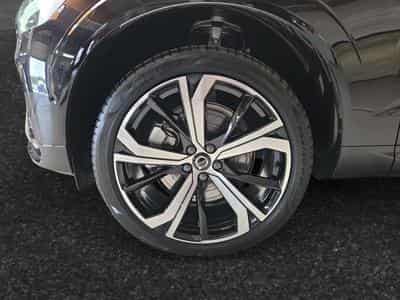 Volvo XC60 B5 AWD Plus Dark / Essence (2025) - Foto 14