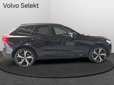 Volvo XC60 B5 AWD Plus Dark / Essence (2025) - Foto 7