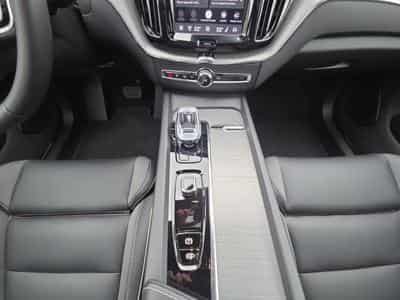 Volvo XC60 T6 Plus Dark / Hybride (2025) - Foto 11