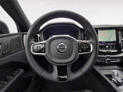 Volvo XC60 T6 Plus Dark / Hybride (2025) - Foto 12