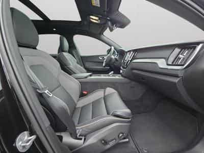 Volvo XC60 T6 Plus Dark / Hybride (2025) - Foto 15