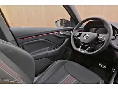 Skoda Scala Monte Carlo 1.5 TSI DSG 110 kW-150 CV DSG7 (2026) - Foto 13