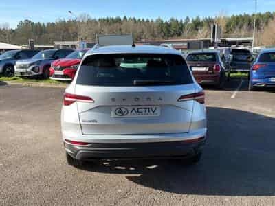 Skoda KAROQ 1.5 TSI 150 SELECTION DSG7 (2025) - Foto 6