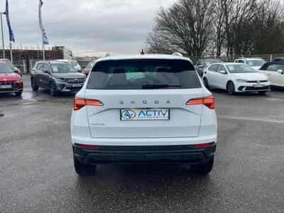 Skoda KAROQ 1.5 TSI 150 SELECTION DSG7 (2025) - Foto 6