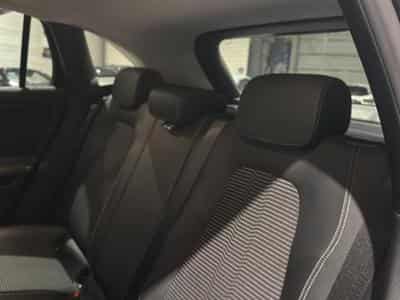 Mercedes GLA 200 D 150 PROGRESSIVE LINE 8G-DCT (2020) - Foto 13