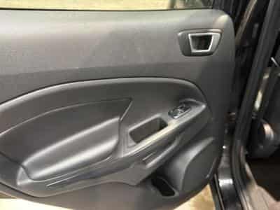 Ford ECOSPORT 1.0 ECOBOOST 140 ST-LINE (2017) - Foto 9