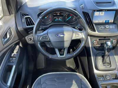 Ford Kuga 1.5 TDCI 120 VIGNALE POWERSHIFT (2017) - Foto 10