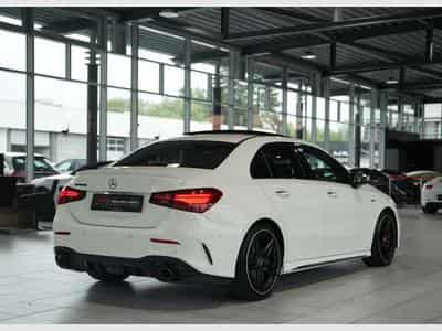 Mercedes A 35 AMG 4M Limousine *1.H *Memory *Pano *Night (2025) - Foto 8