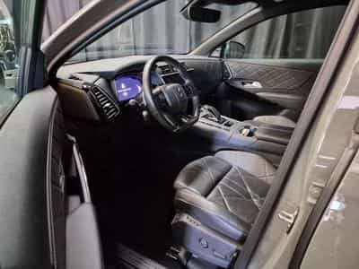DS Automobiles DS7 DS7 E-TENSE 225 RIVOLI (2024) - Foto 4