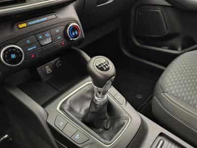 Ford Kuga 1.5 EcoBoost Connect NAVI / FULL LED / PDC AV+AR (2024) - Foto 12