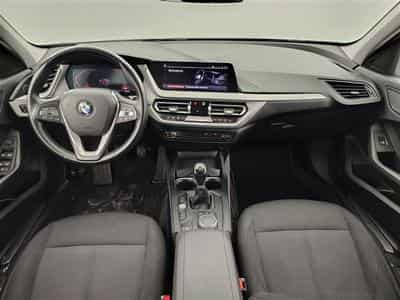 BMW 116 i Business Line NAVI / FULL LED / ALU / PDC (2021) - Foto 8