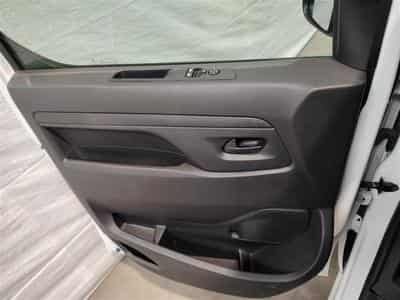 Peugeot Expert 2.0 BlueHDi EAT8 L2 NAVI CLIM / TEL / PDC AV-AR (2023) - Foto 14