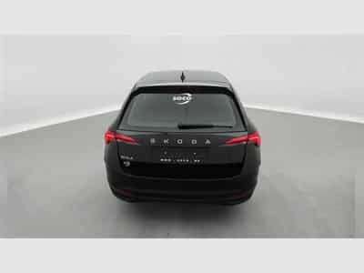 Skoda Scala 1.0 TSI 95cv Clever CARPLAY / FULL LED / PDC AR (2026) - Foto 5