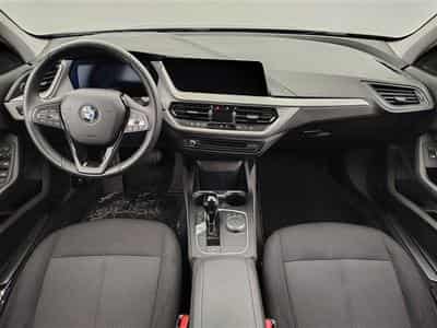 BMW 116 116dA Business Line NAVI/FULL LED/JA17/PDC AV AR (2022) - Foto 8