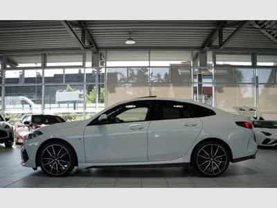 BMW 218 i M Sport *2.H *Sportsitze *H&K (2023) - Foto 11