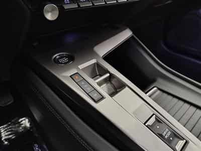Peugeot 408 1.2 Hybrid 136cv e-DCS6 Allure NAVI / FULL LED / CAMERA 360 (2024) - Foto 11