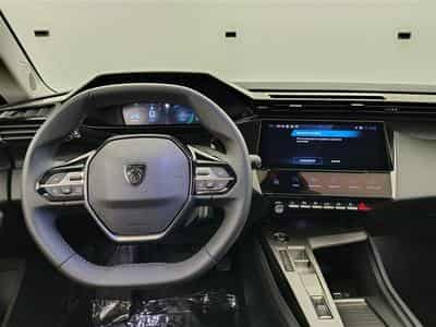 Peugeot 408 1.2 Hybrid 136cv e-DCS6 Allure NAVI / FULL LED / CAMERA 360 (2024) - Foto 8