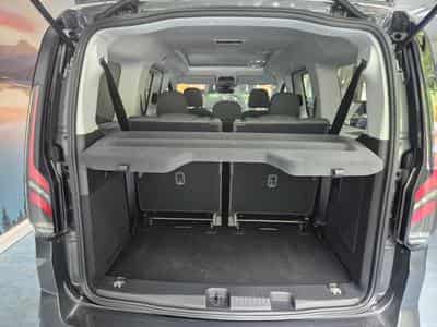 Ford Tourneo Active 2.0 Ecoblue 122cv M6 AWD (2026) - Foto 13