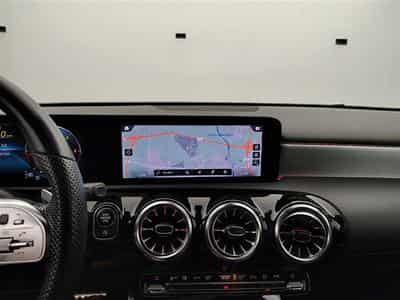Mercedes A 180 A 180 d PACK AMG NAVI / S-CUIR / FULL LED (2021) - Foto 11