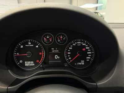 Audi A3 2.0 TDI S line *Tempomat *MMI *APS *Xenon (2010) - Foto 11