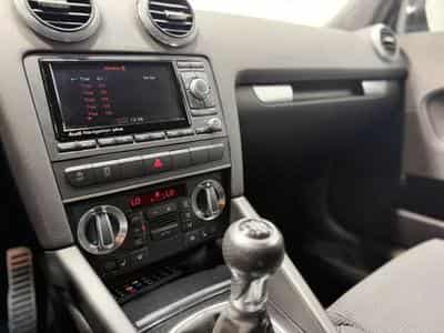 Audi A3 2.0 TDI S line *Tempomat *MMI *APS *Xenon (2010) - Foto 12
