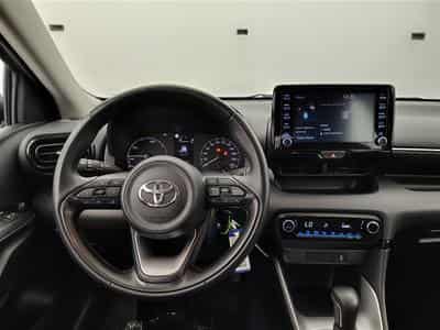Toyota Yaris 1.5i VVT-i Hybrid E-CVT CARPLAY / CLIM (2025) - Foto 9