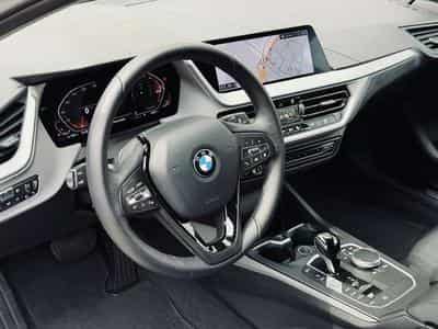 BMW 118 118i Automatique // Révisée Et Garantie ✅✅✅ (2022) - Foto 11