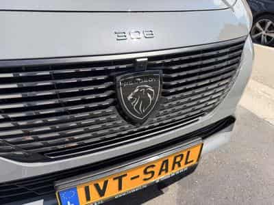 Peugeot 308 1.2 Hybride 145 ALLURE e-DCS6 (2025) - Foto 9
