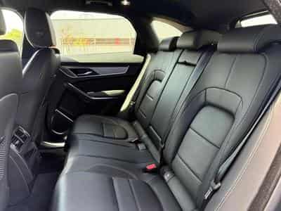 Jaguar F-Pace F-Pace P400 AWD R-Dynamic S (2024) - Photo 6