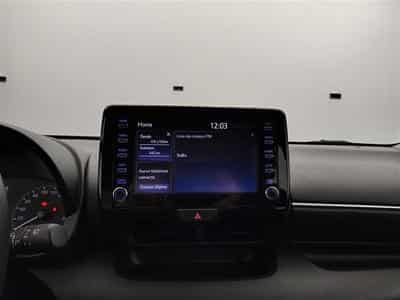 Toyota Yaris 1.5i VVT-i Hybrid E-CVT CARPLAY / CLIM (2025) - Foto 11