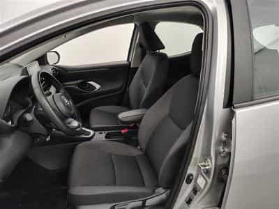 Toyota Yaris 1.5i VVT-i Hybrid E-CVT CARPLAY / CLIM (2025) - Foto 7