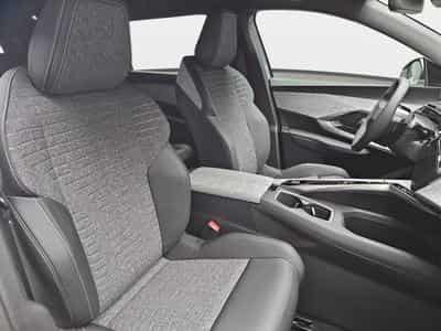 Peugeot 5008 1.2 PureTech 146 e-DSC6 ALLURE (2025) - Foto 14