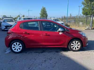Peugeot 208 1.0 PURETECH LIKE 5P (2015) - Foto 4
