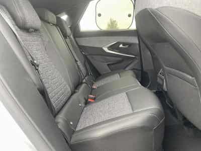 Peugeot 3008 1.2 HYBRID 145 ALLURE E-DCS6 (2025) - Foto 13