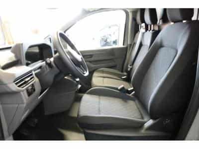 VW T7 Fourgon Court (2025) - Foto 4