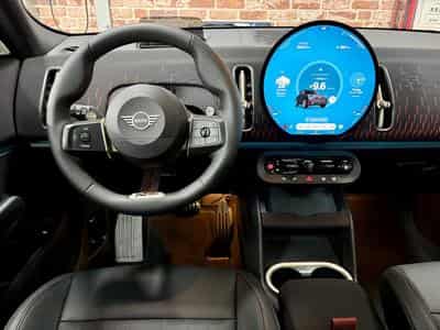 Mini Countryman Countryman Cooper 2.0 301cv Auto 4x4 JCW (2026) - Foto 4