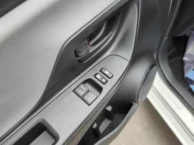 Toyota Yaris 1.3 VVT-I GPS BLUETOOTH CLIMATISATION (2016) - Foto 12