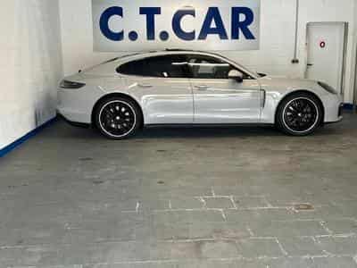 Porsche Panamera 4 E-Hybrid Platinum Edition (2022) - Foto 2