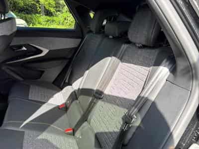 Peugeot 3008 1.2 HYBRID 145 ALLURE E-DCS6 (2025) - Foto 14