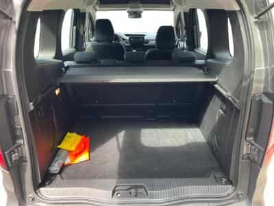 Renault Kangoo 1.3 TCe 130 EDC Techno (2025) - Foto 9